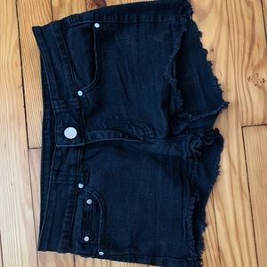 H&M black distressed shorts